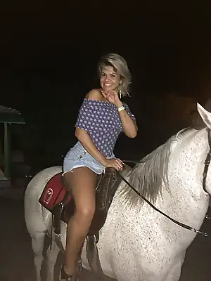 she knows how to ride
